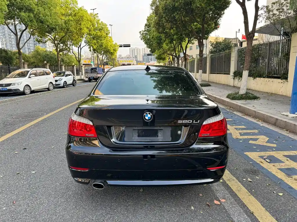 Фото 5 - BMW 5 Series