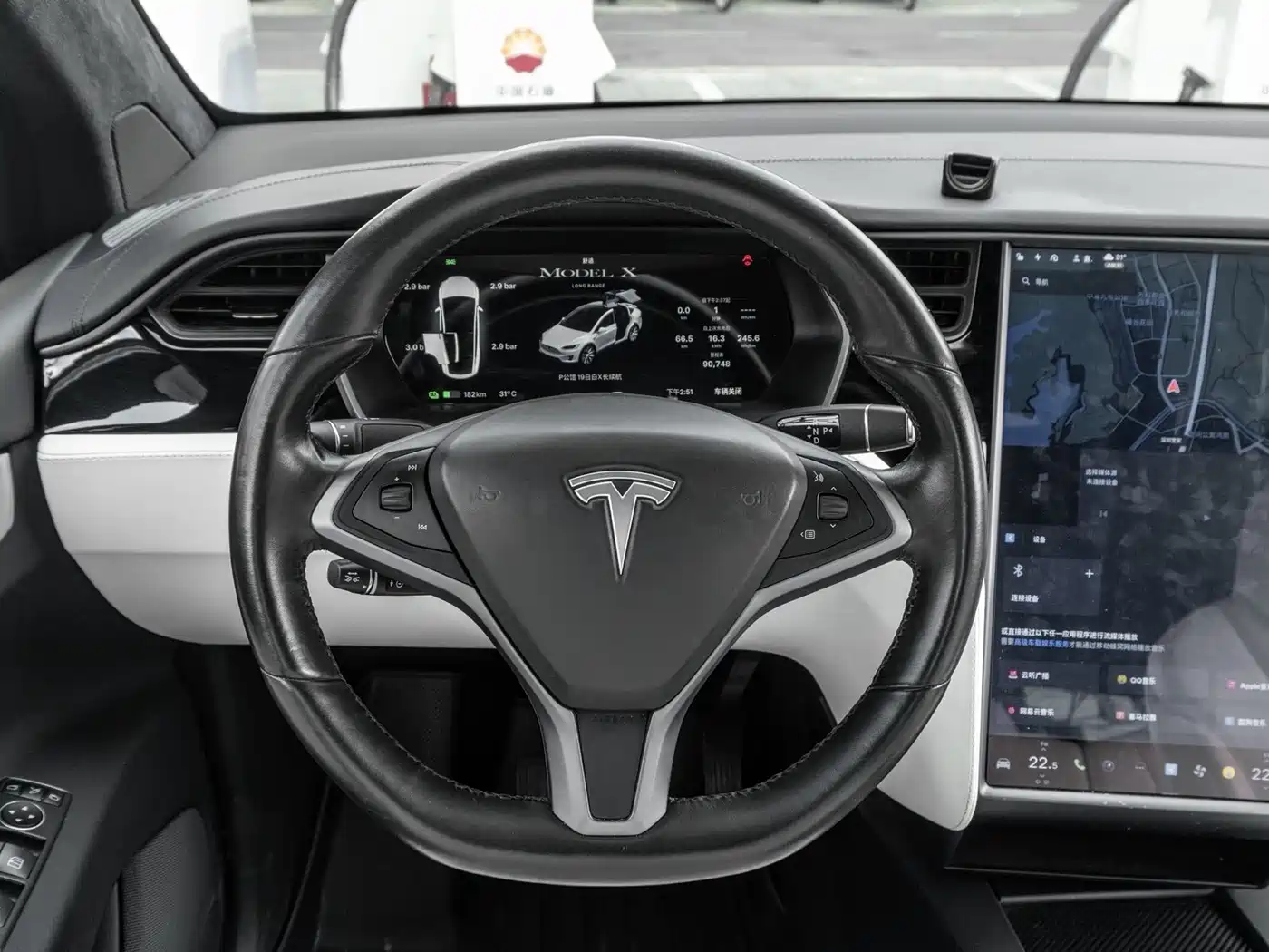 TESLA MODEL X