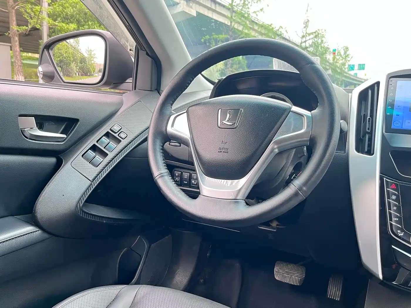 Luxgen U6 SUV 2016 2015 1.8T Fashion Edition