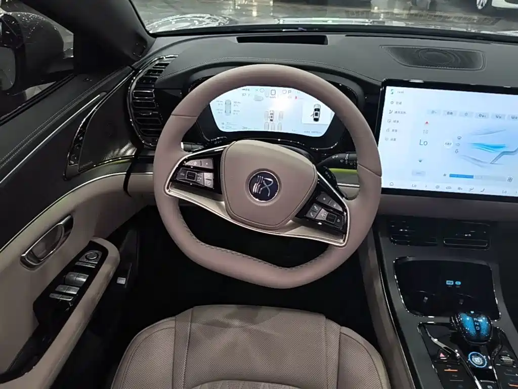 BYD Han 2025 DM-i Smart Driving Edition 125KM LiDAR Flagship фото 11