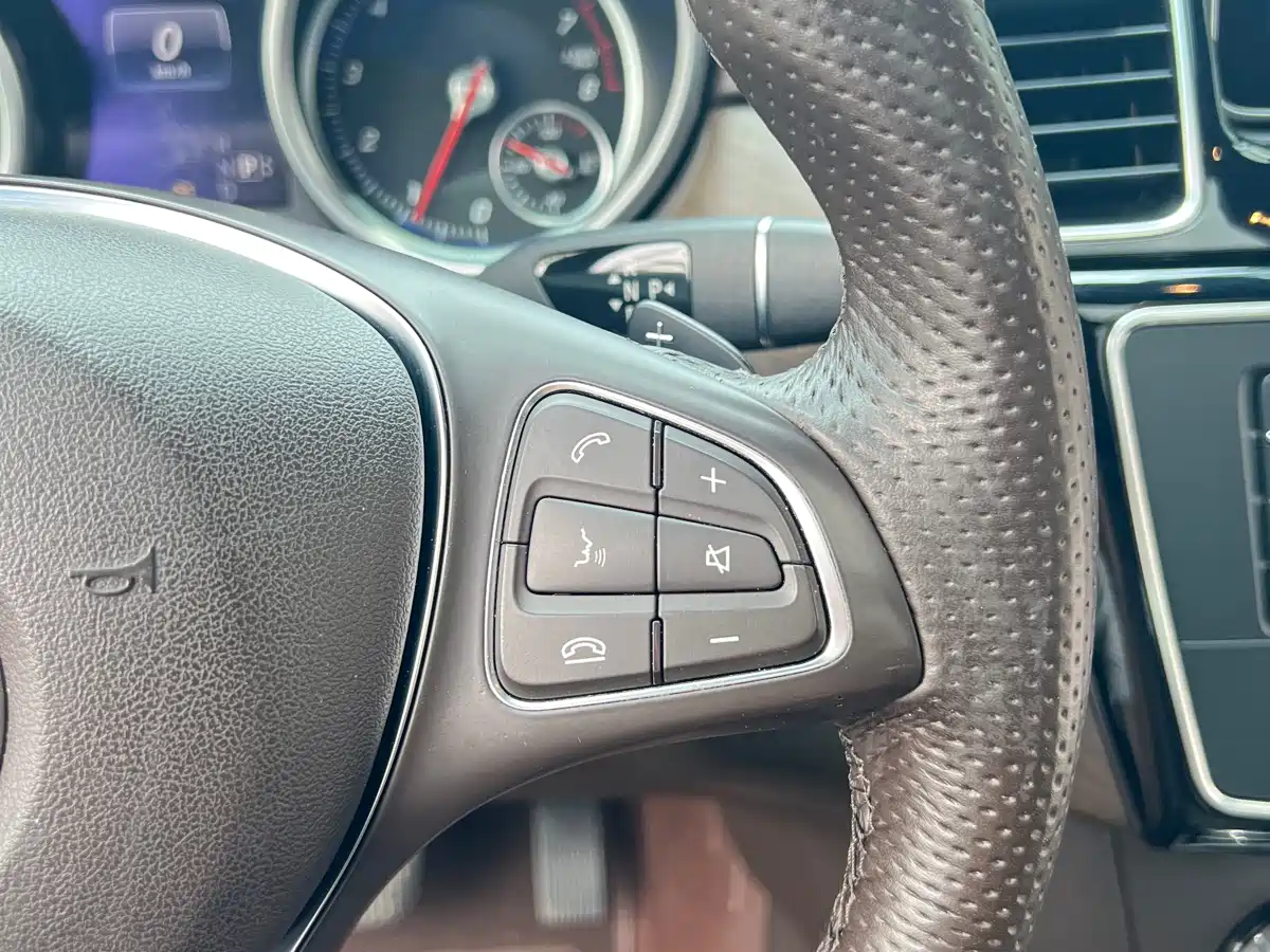 Mercedes-Benz GLE 2015 GLE 400 4MATIC фото 33