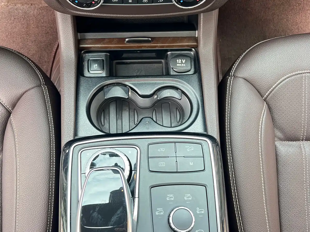 Mercedes-Benz GLE 2015 GLE 400 4MATIC фото 26