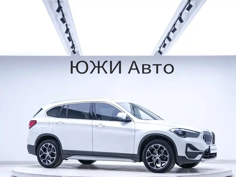 BMW X1 2022 sDrive20Li Fashion фото 4