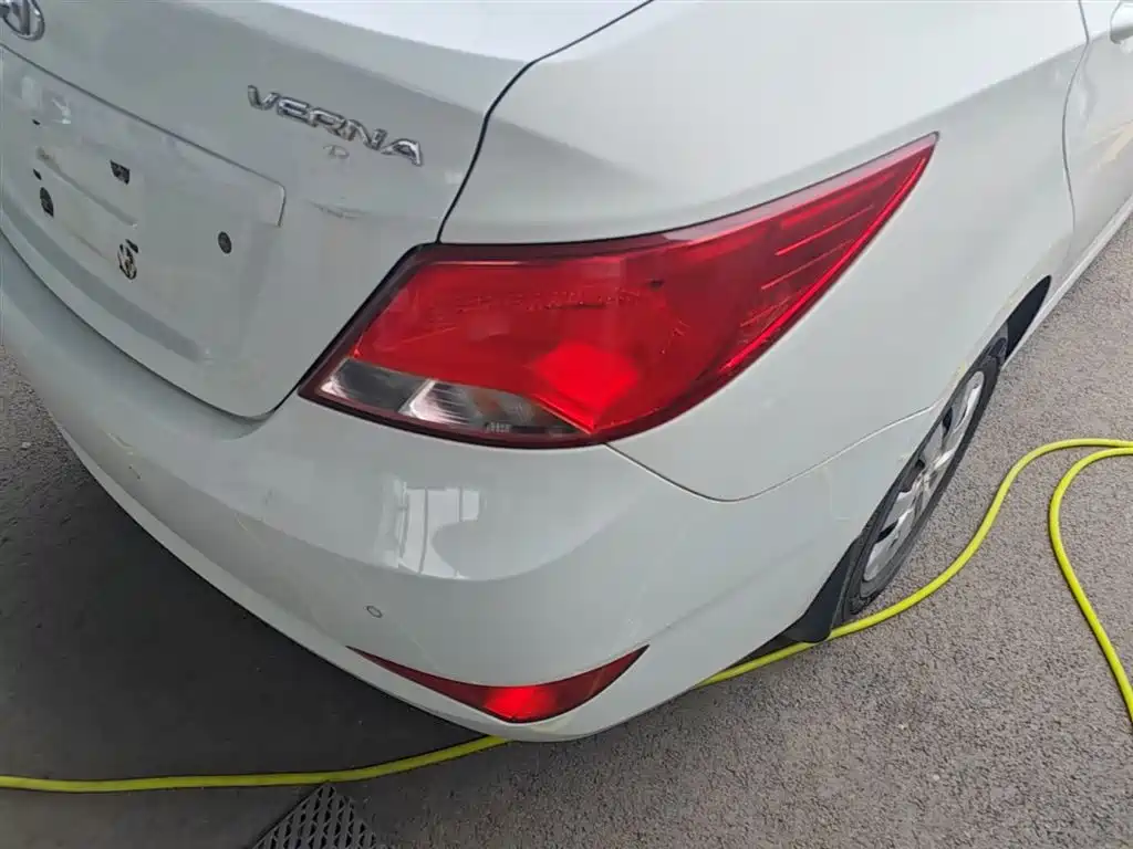 Hyundai Verna 2014 1.4L Manual Smart GLS фото 8