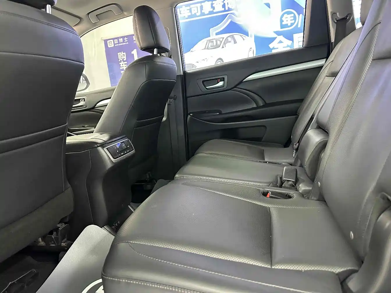 Toyota Highlander 2018 2.0T 4WD Luxury 7-seater China VI фото 11