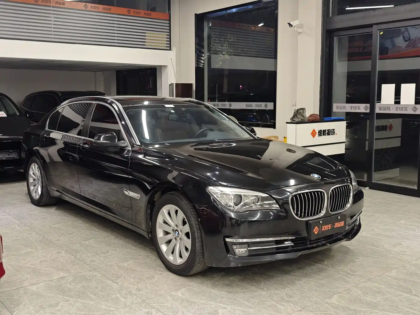 BMW 7 Series 2013 Model 730Li Luxury фото 3