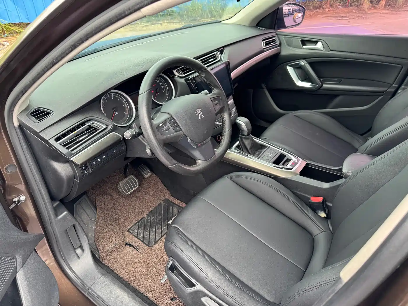 Peugeot 408 2015 Model 1.2T Automatic Luxury Edition фото 7