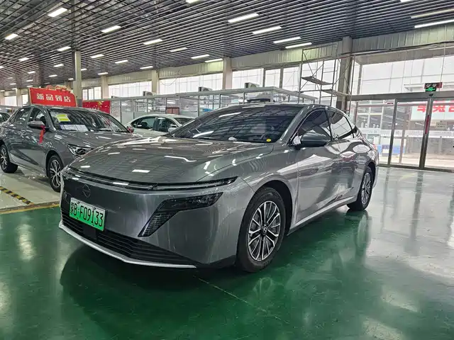  Nissan Nissan N6 2025 Mid Configuration