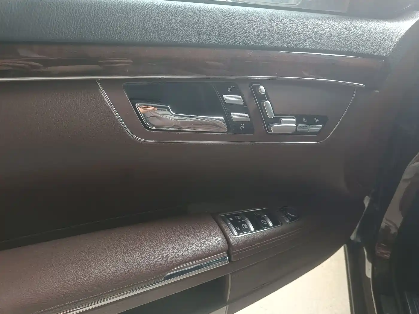 Mercedes-Benz S-Class 2012 S 400 L HYBRID Grand Edition фото 4