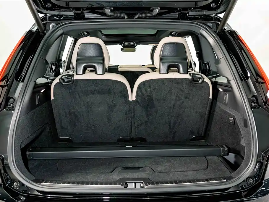 Volvo XC90 Plug-in Hybrid 2026 2025 Facelift T8 Intelligent Luxury 7-Seater