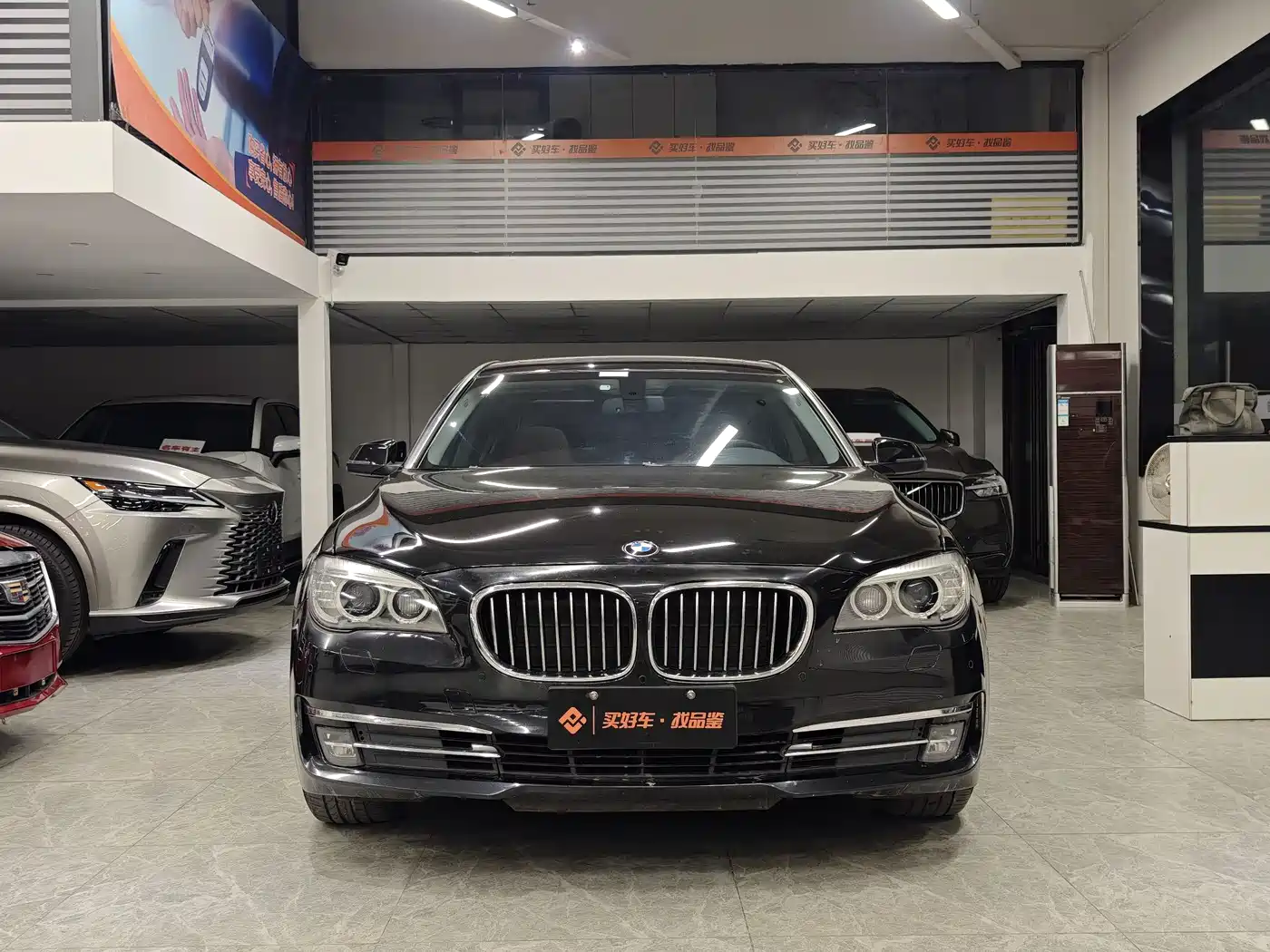 BMW 7 Series 2013 Model 730Li Luxury фото 2