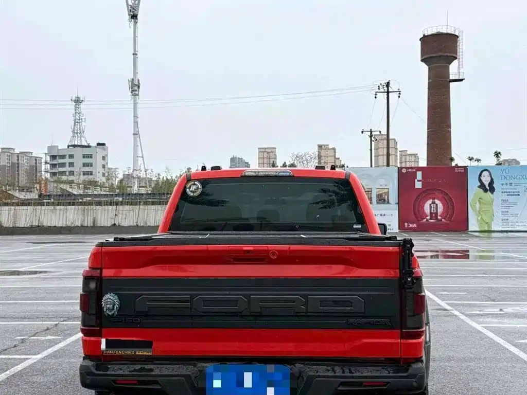 FORD F-150 RAPTOR