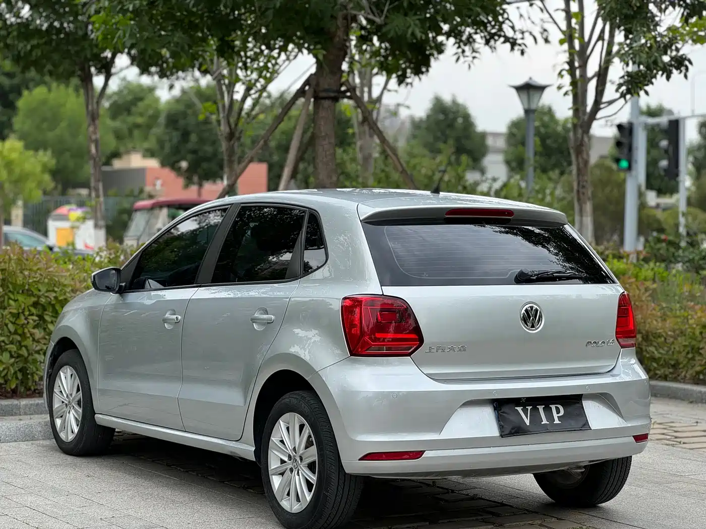 Volkswagen Polo 2014 1.6L Automatic Comfort Edition фото 8