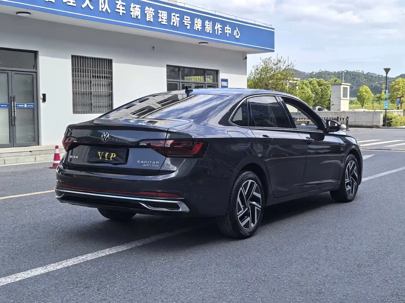 Volkswagen Sagitar 2023 300TSI DSG Surpassing Edition фото 7