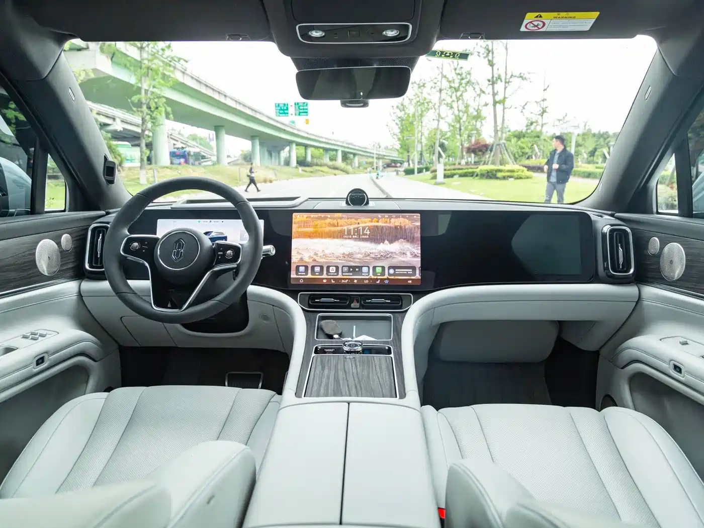 AITO Wenjie AITO M9 2024 Range Extender Ultra 52kWh 6-seater фото 5