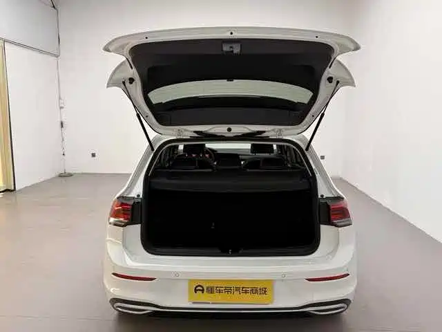 Volkswagen Golf 2021 200TSI DSG Pro фото 9