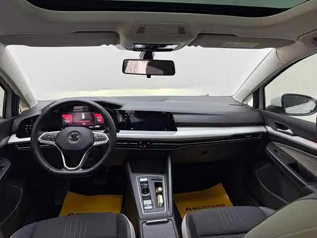 Volkswagen Golf 2021 200TSI DSG Pro фото 7