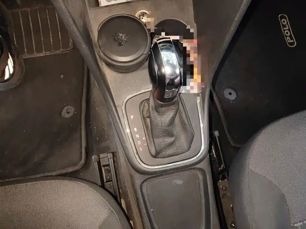Volkswagen Polo 2014 1.6L Automatic Comfort Edition фото 7