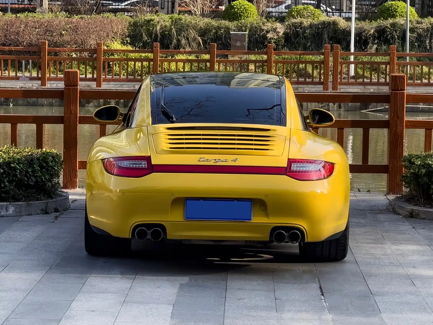 Porsche 911 2010 Targa 4 3.6L фото 2