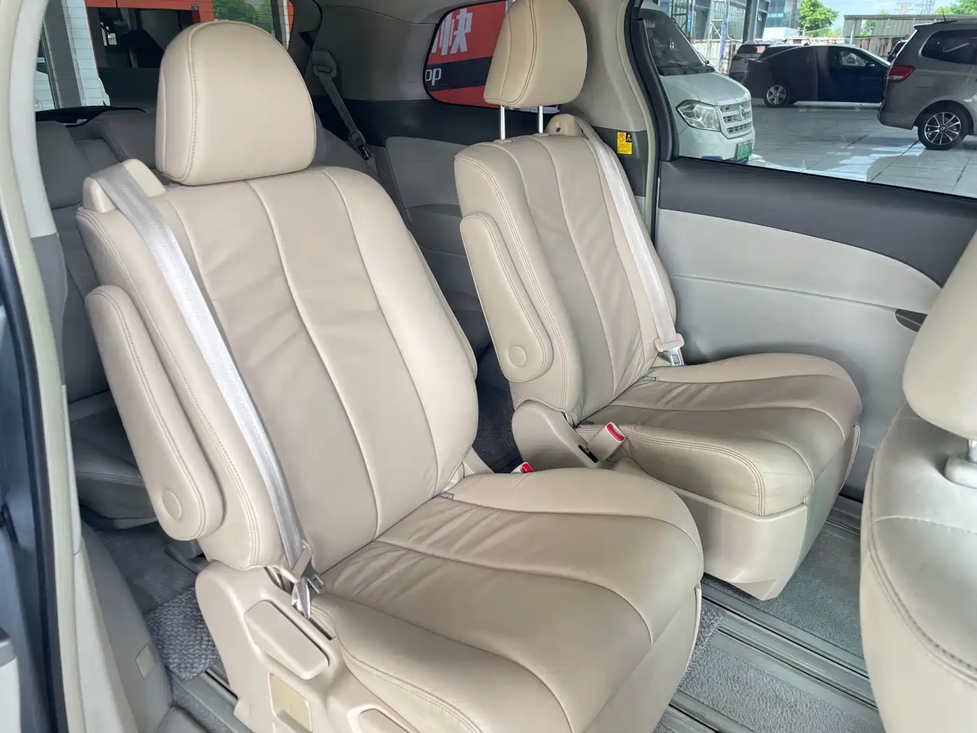 Toyota Previa 2007 3.5L 7-Seater Luxury фото 9
