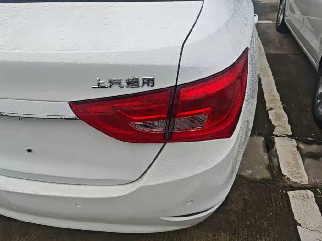 Photo 8 - Buick Excelle
