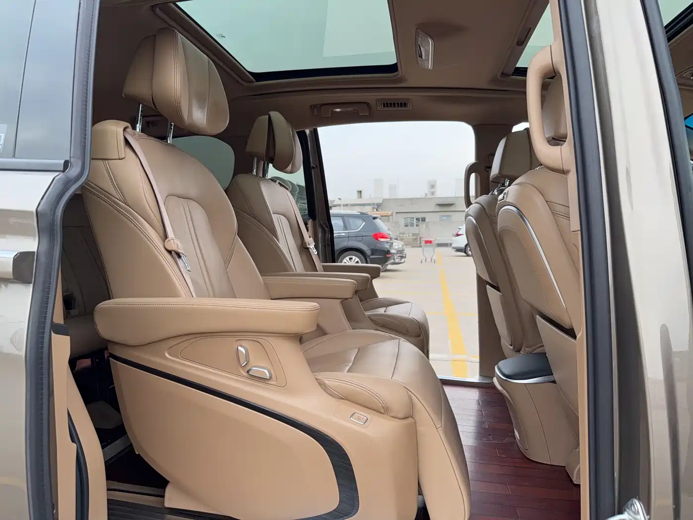 Buick GL8 2021 ES Landlord 653T Luxury фото 13