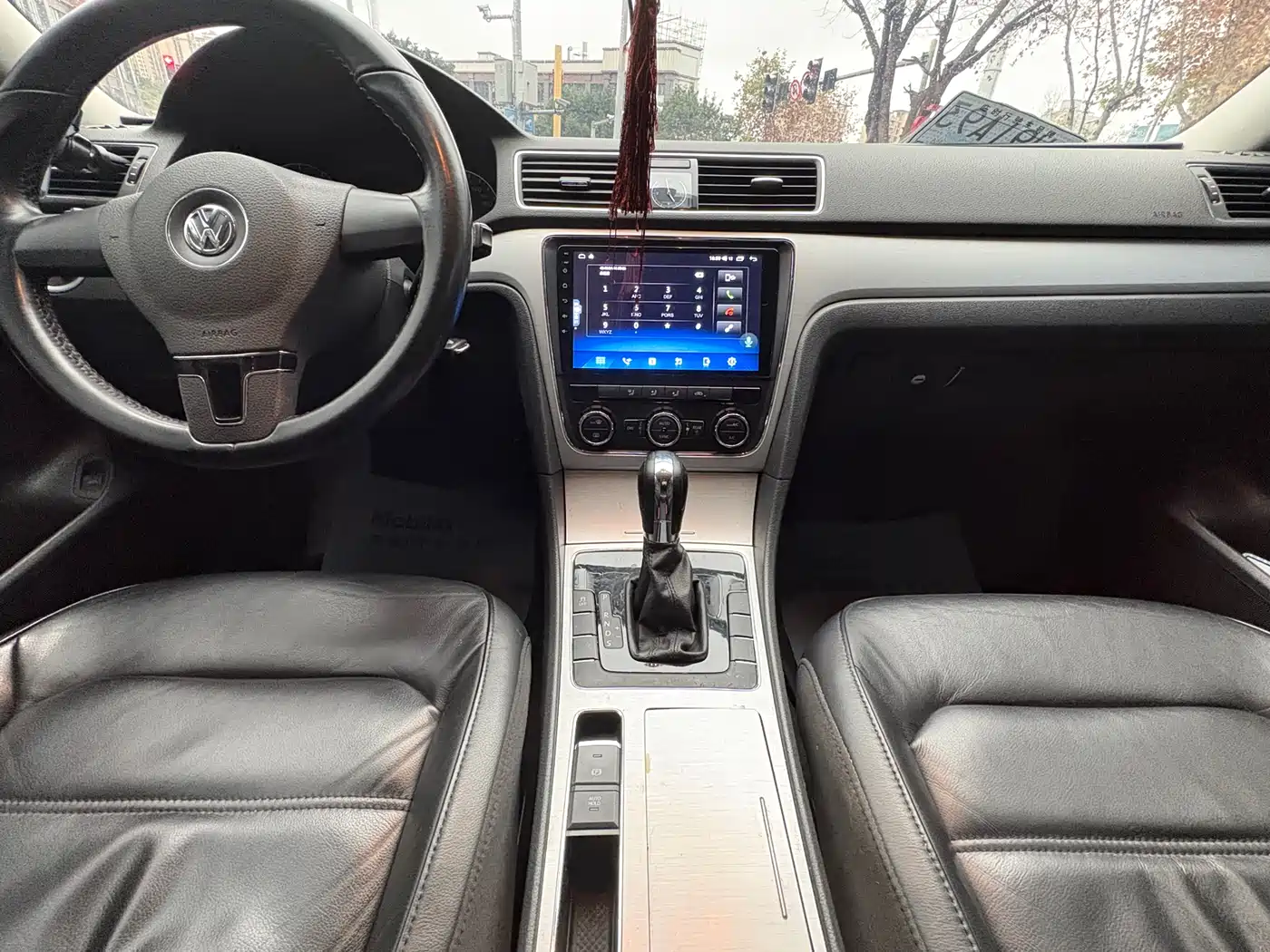 Volkswagen Passat 2011 1.8TSI DSG Honor Edition фото 8