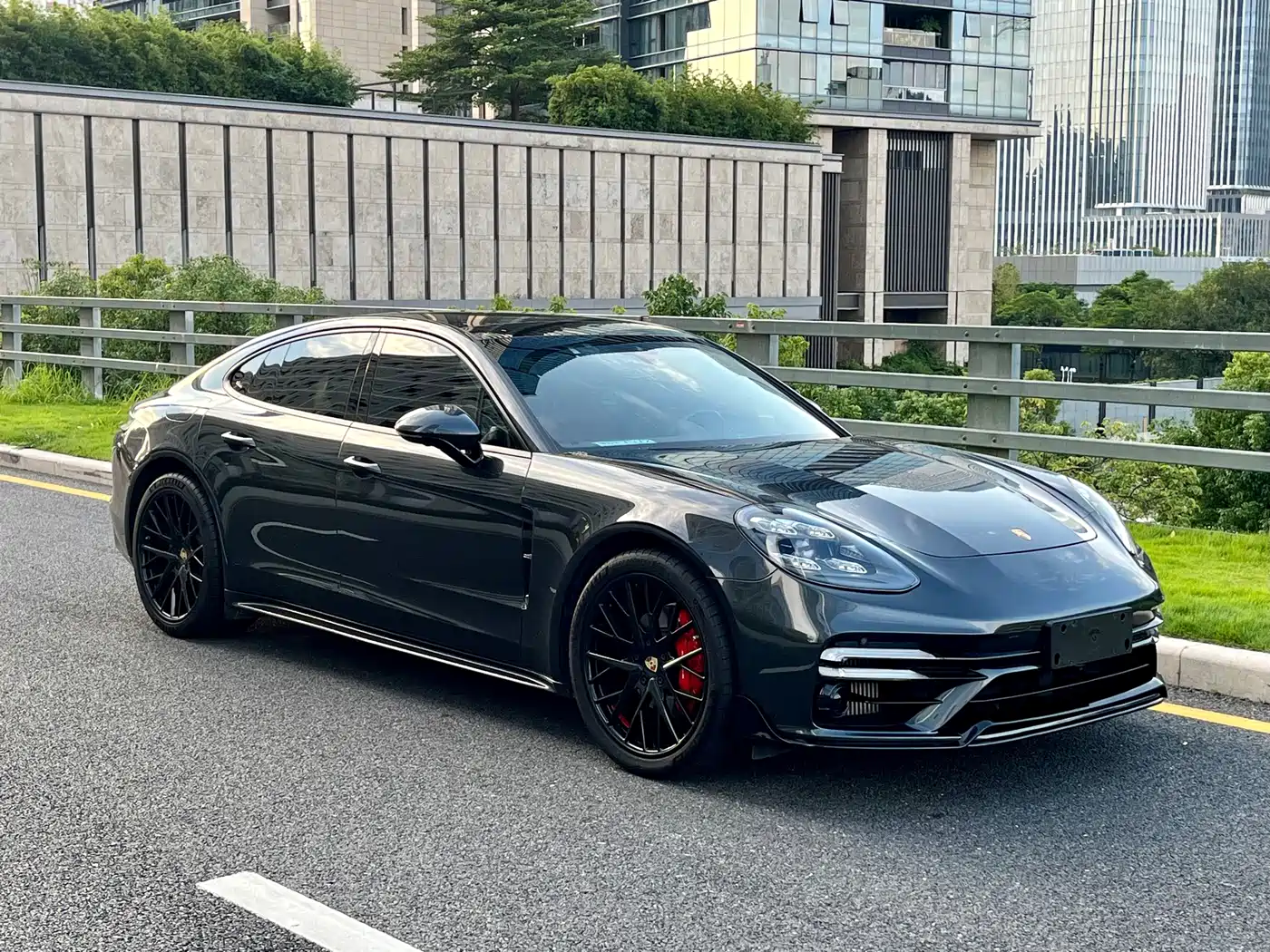 PORSCHE PANAMERA