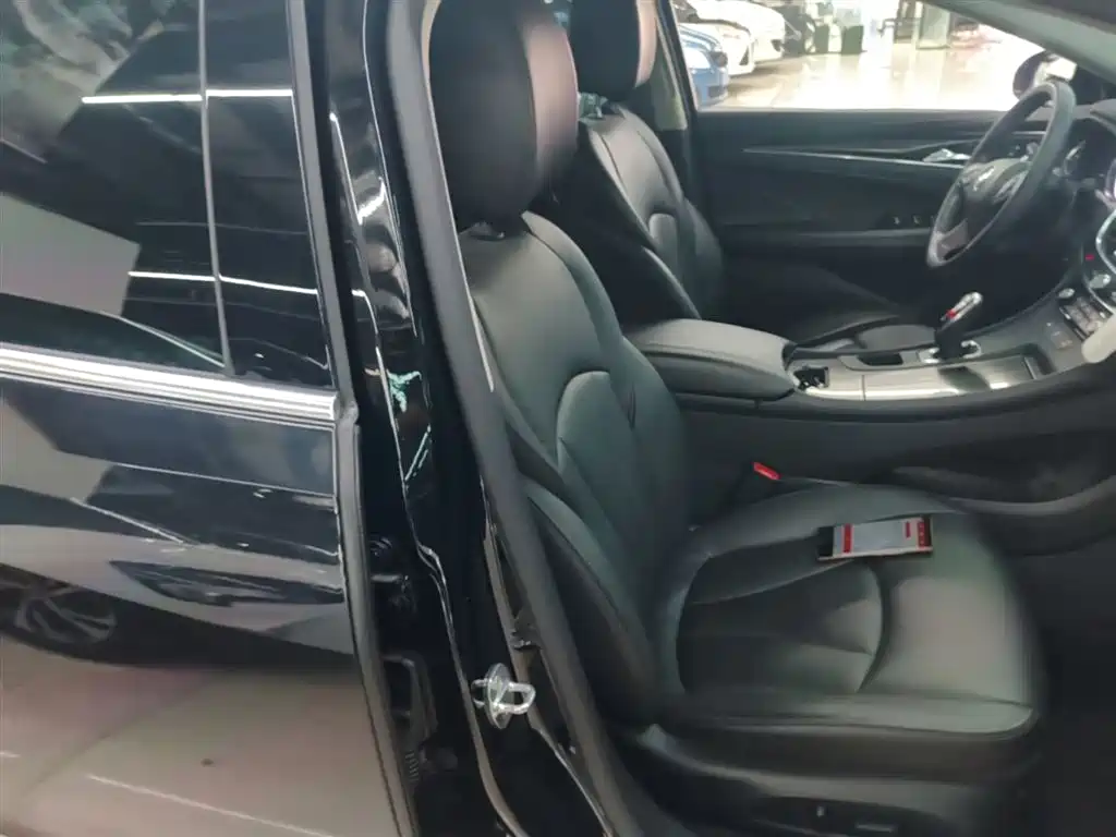 Buick LaCrosse 2022 652T Luxury фото 21