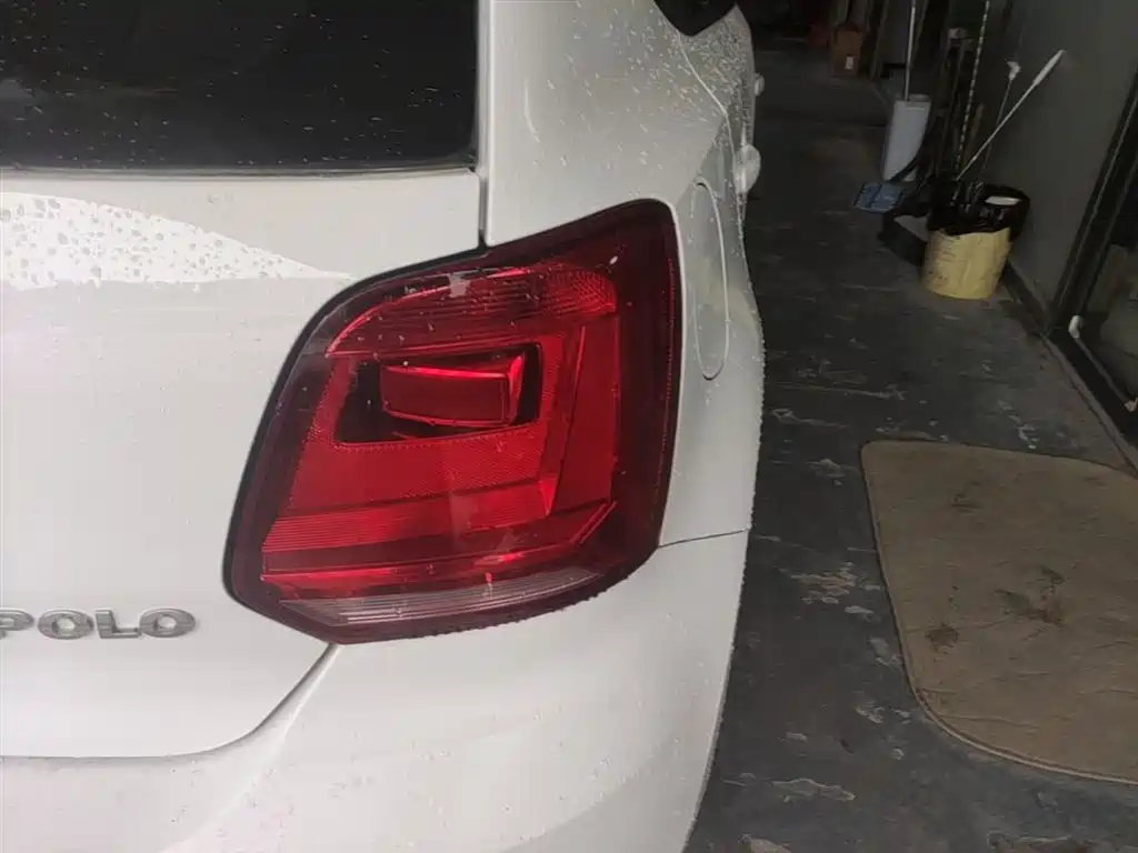 Volkswagen Polo 2016 1.4L Manual Trend фото 8