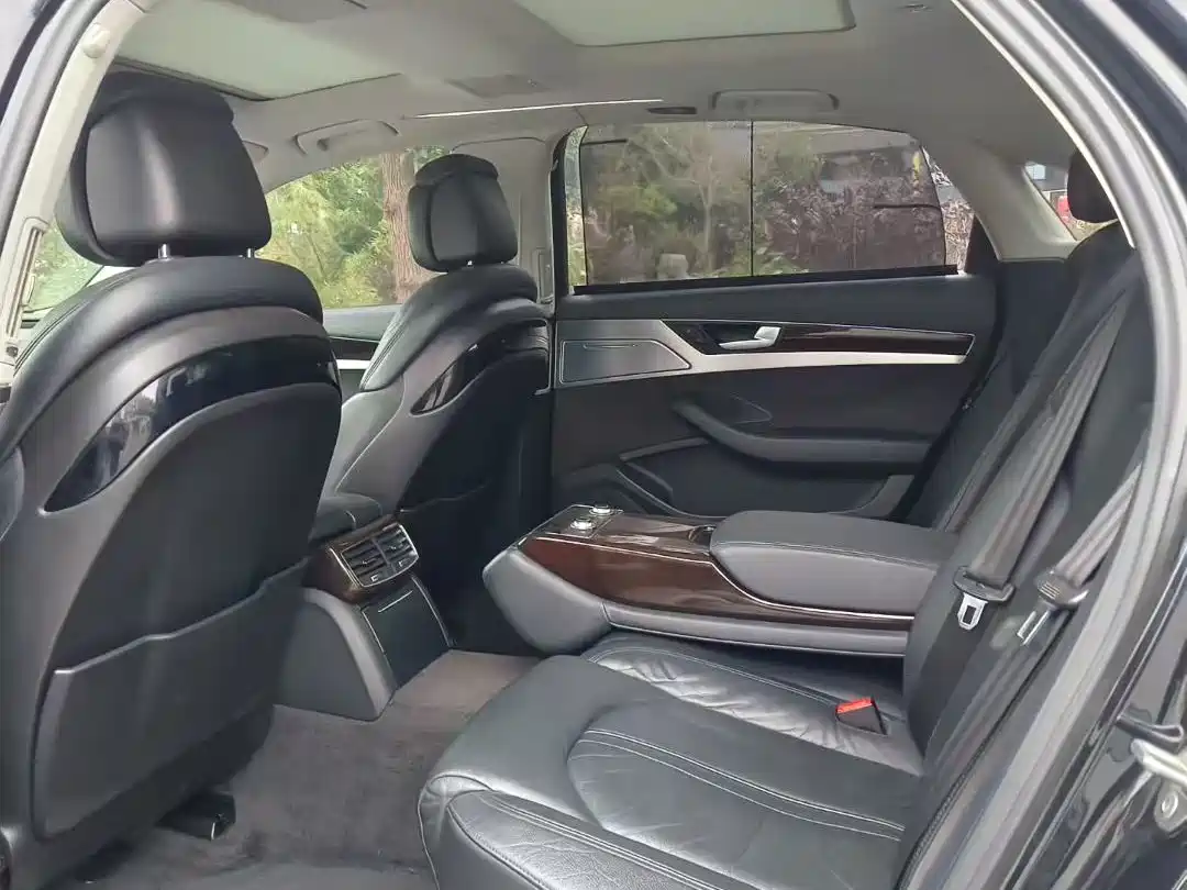 Audi A8 2014 A8L 45 TFSI quattro Comfort фото 5