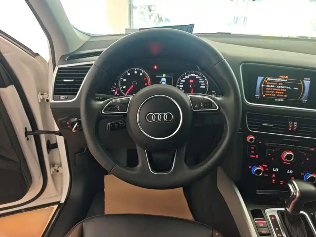 Audi Q5 2018 2017 Plus 40 TFSI Technology