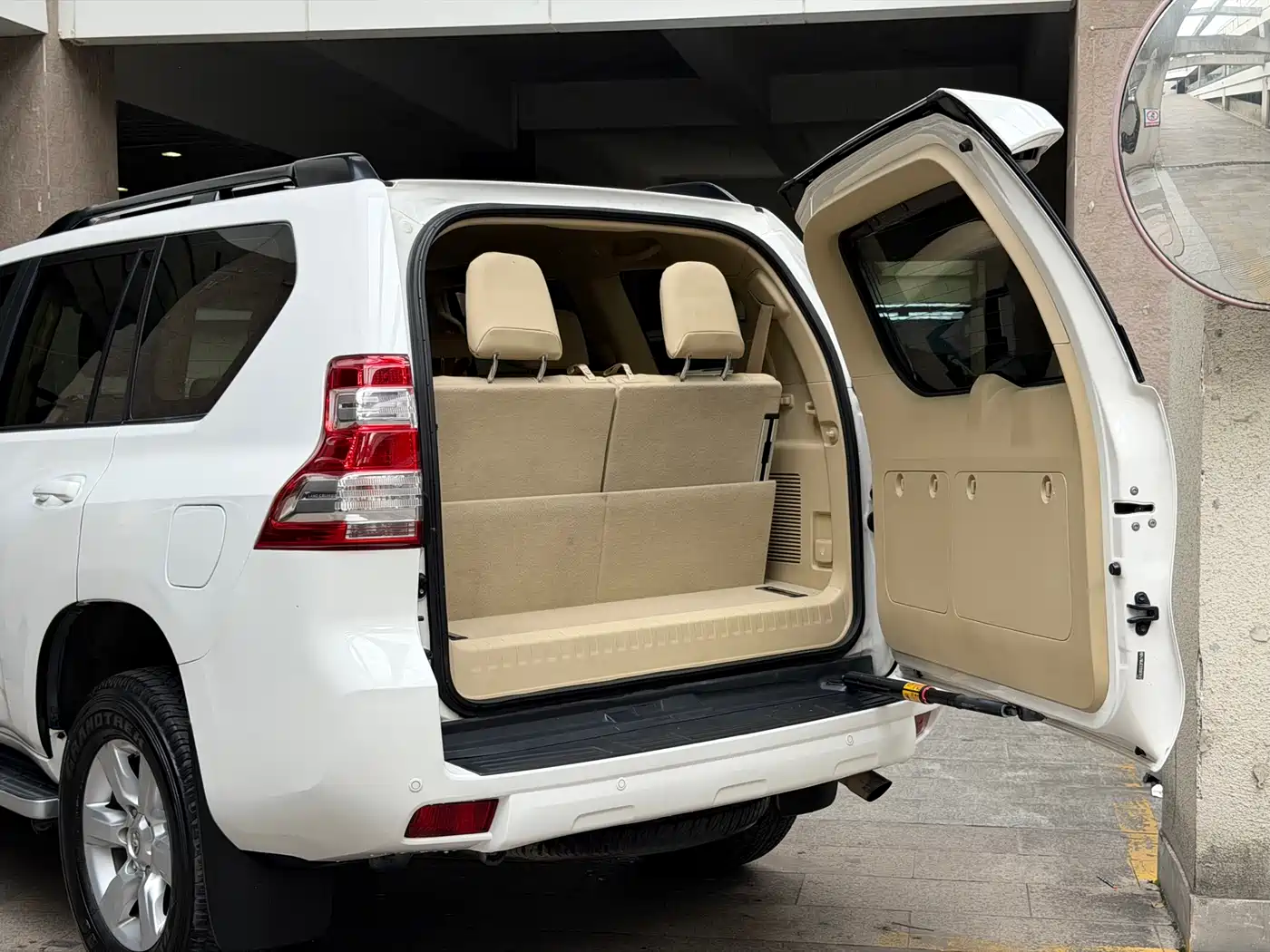 Toyota Prado 2014 4.0L Automatic TX-L NAVI фото 5