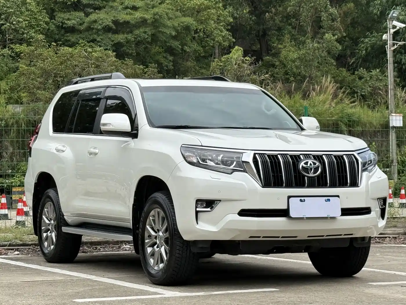 Toyota Prado 2018 3.5L Automatic TX-L Rear-mounted Spare Tire фото 3