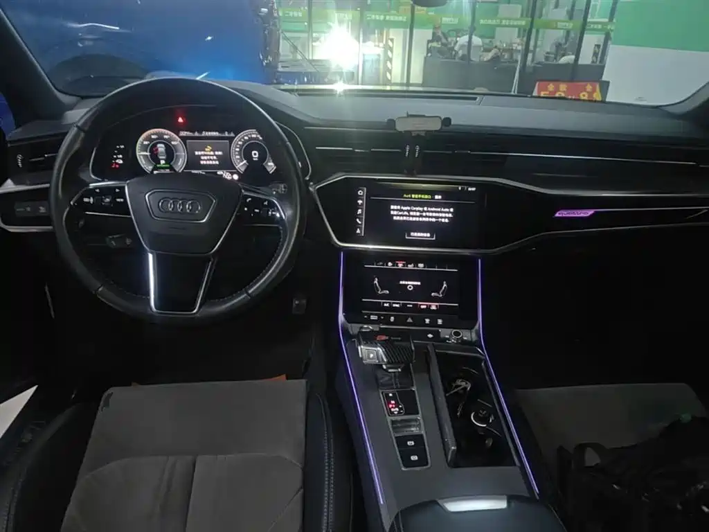 Audi A6L New Energy 2020 55 TFSI e quattro фото 10