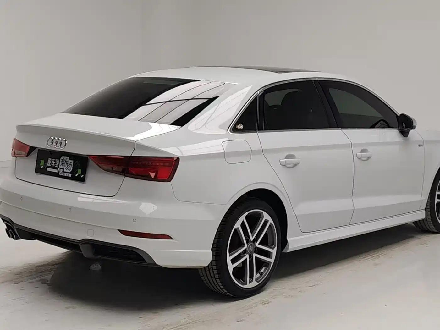 Audi A3 2017 Limousine 35 TFSI Sport фото 4