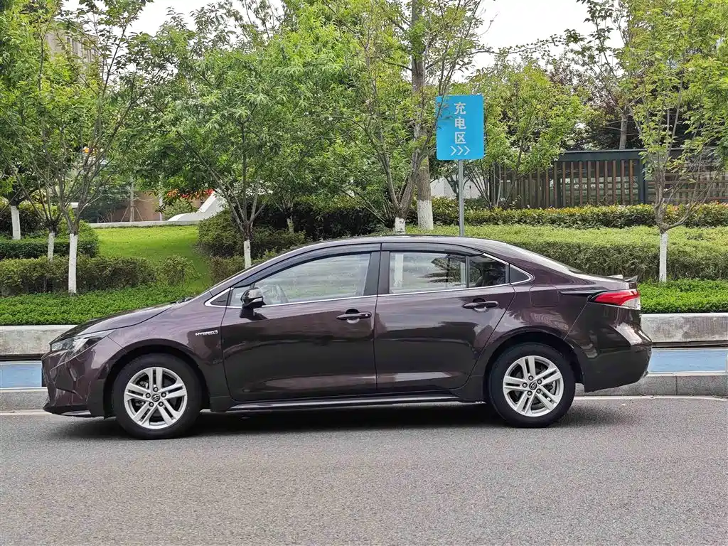 Toyota Levin 2019 Hybrid 1.8H E-CVT Tech Edition China VI фото 3