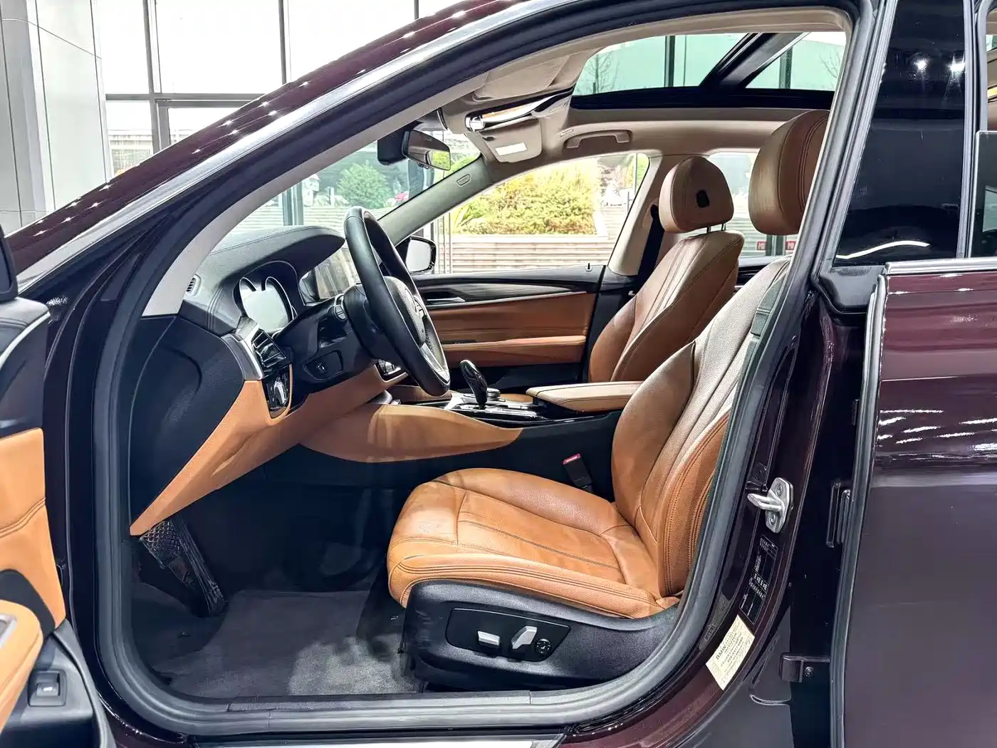 BMW 6 Series GT 2018 630i M Sport Package фото 4