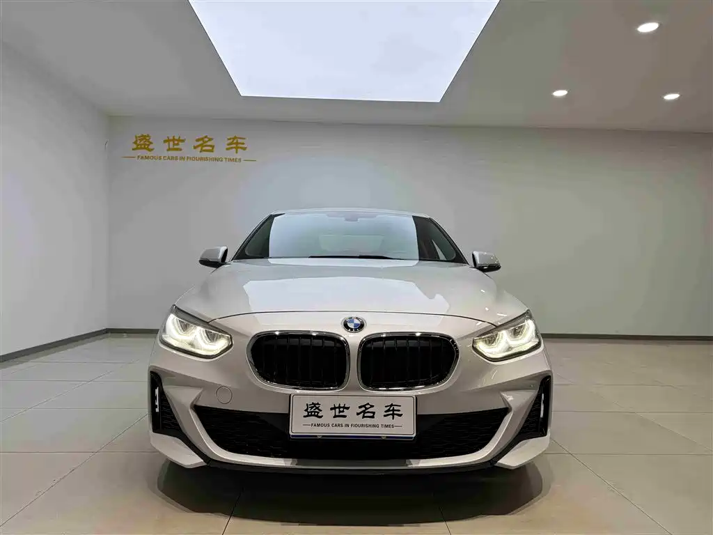 BMW 1 Series 2019 120i Leading M Sport Package фото 2
