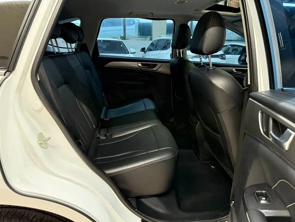 Haval M6 2021 PLUS 1.5T DCT Luxury Smart Connect фото 22