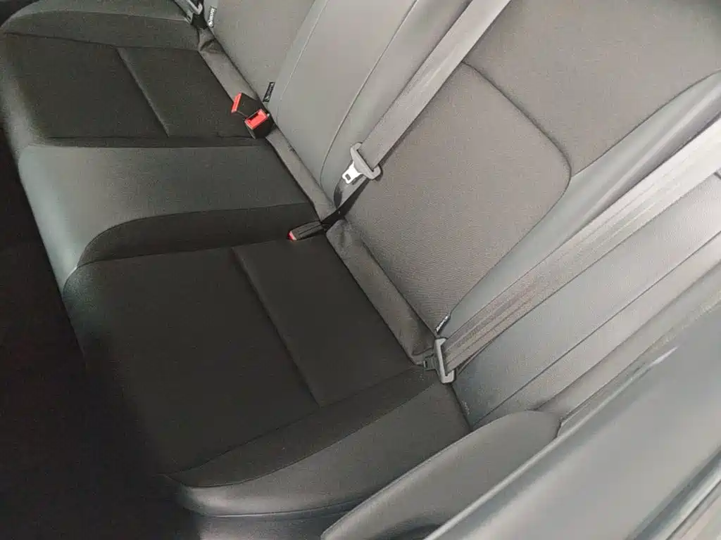 Photo 17 - Honda Civic
