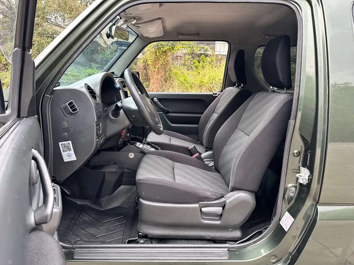 Suzuki Jimny (Import) 2015 1.3 AT Mode3 Navigation Edition фото 9