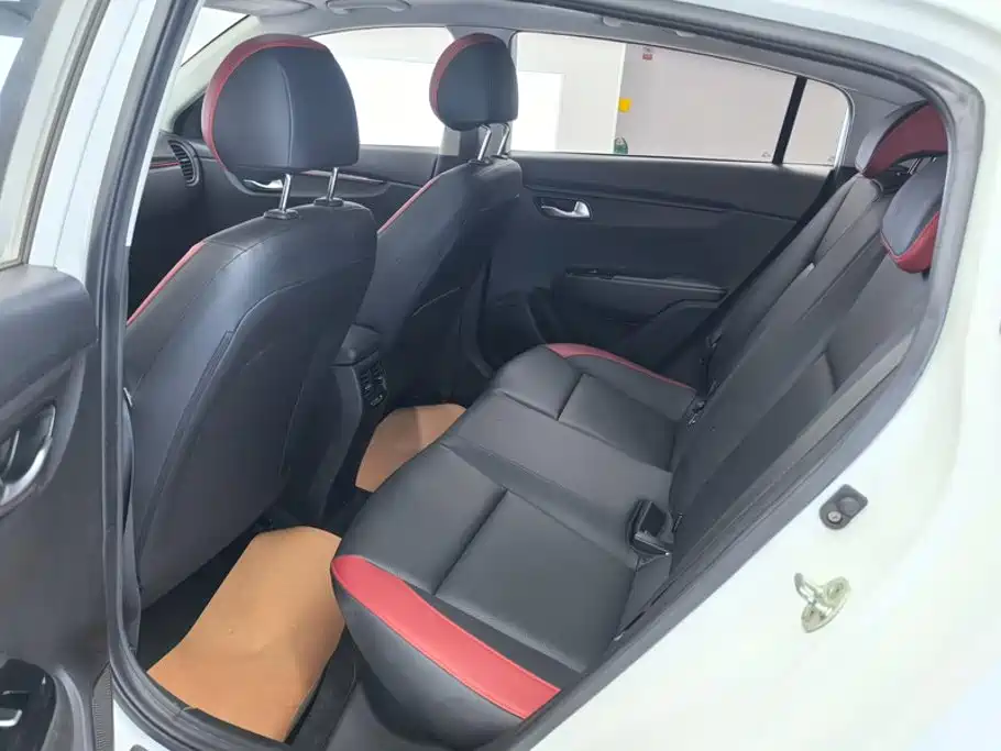 Kia KX CROSS 2020 2019 1.6L Automatic Smart Sunroof Edition China VI