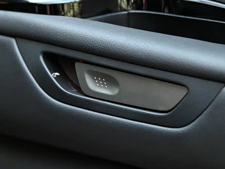 Lexus LM 2023 500h 6-Seater Prestige Edition фото 26