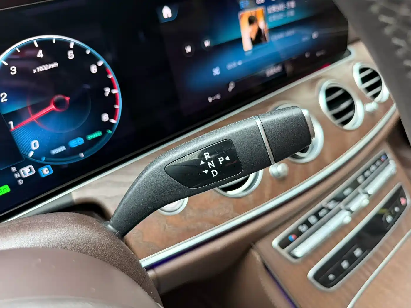 Mercedes-Benz E-Class 2021 E 260 L 4MATIC фото 6