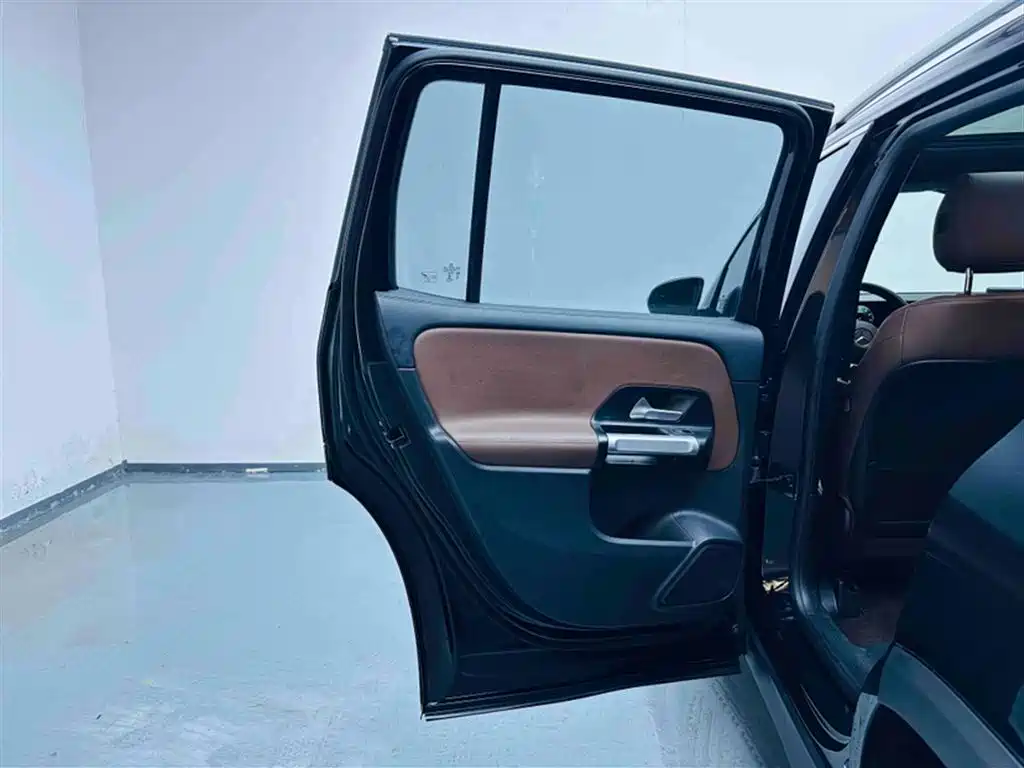 Mercedes-Benz GLB 2023 GLB 200 Style фото 2