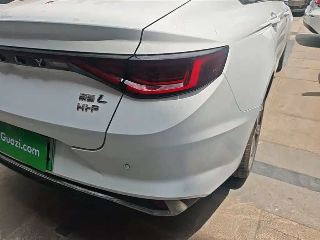 صورة 8 - Geely Emgrand L HiP
