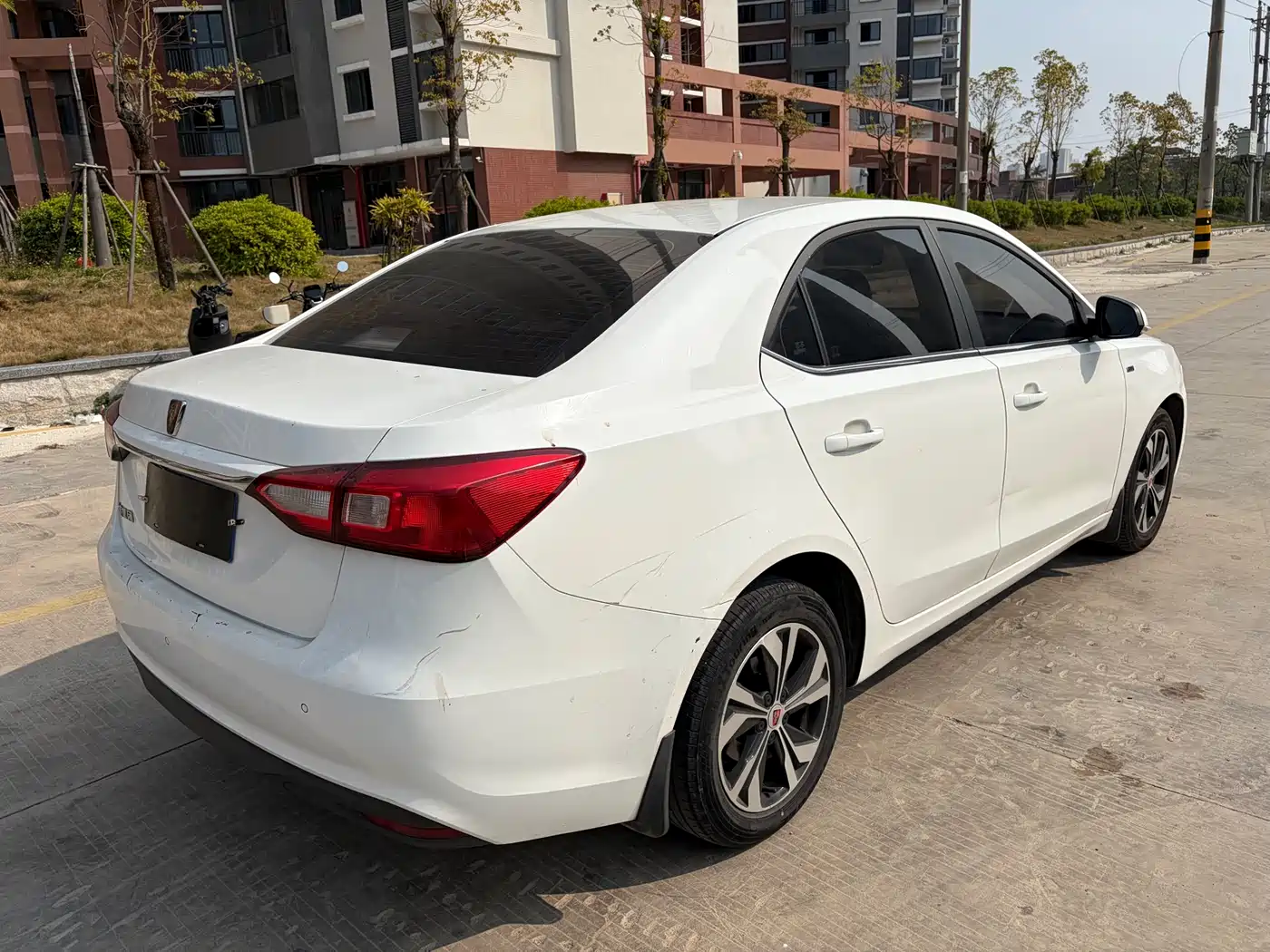 Roewe 360 2017 2017 1.5L Auto Luxury Edition