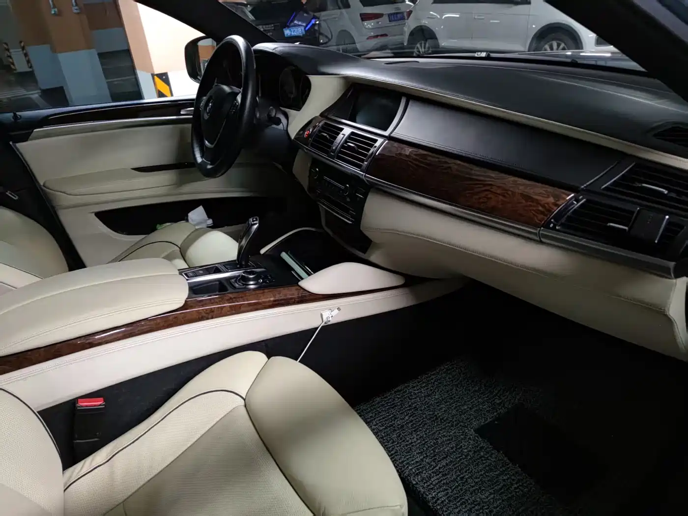 Фото 8 - BMW X6