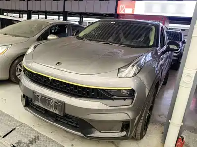 Lynk & Co 05